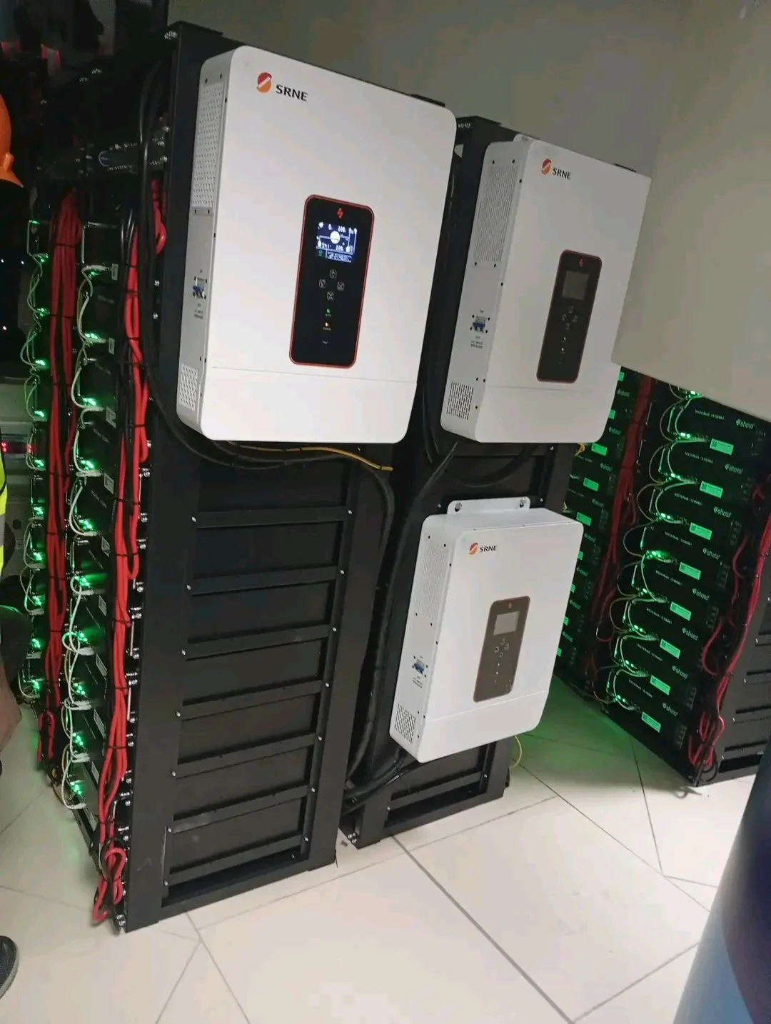 SRNE Inverter Array